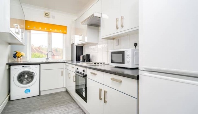 Contemporary 5 Bedroom Flatnn