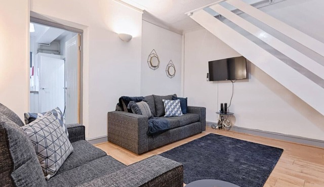 Contractor Base City Centre TVs in All Rooms