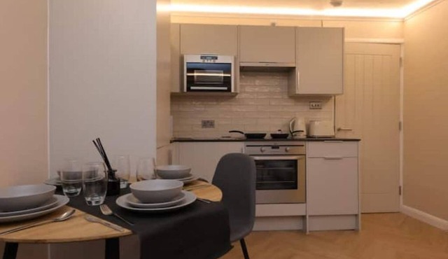 Cosy, modern 2 bed flat close to Big Ben