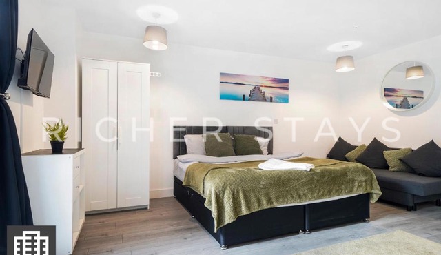 Cosy Studio Apartment- Hemel Hempstead High Street