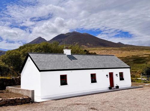 Cottage Sleeps 4 with Parking