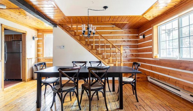 Country cottage on the banks of the Red River in La Conception