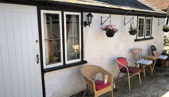 Cozy Cute Cottage!