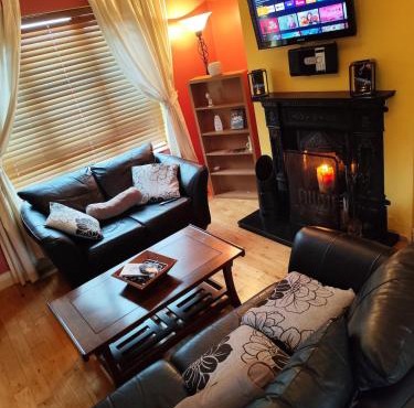 Cozy House, Castlebar Town, near to Westport, Achill & Clifden