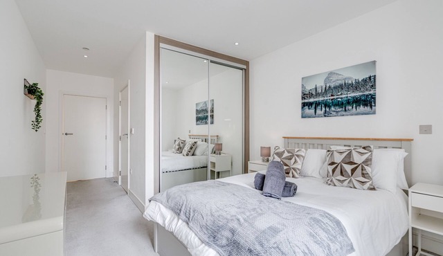 Cozy London Apartment with 2 Bedrooms