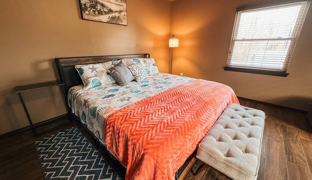 Cozy, pet friendly, 2 bdr house on Lake Eufaula. Near I-40 and Hwy 69. in Checotah