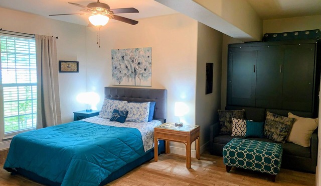 Cozy Private Room-Queen&Full Bed, Hot Tub Pool Pets Welcome! in Milton