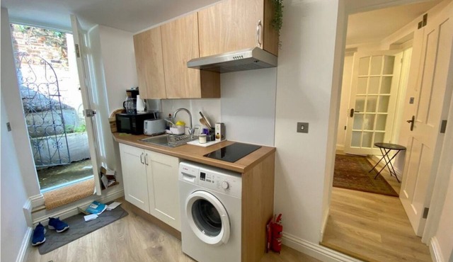 Cozy Studio in trendy Islington, w/private garden!n