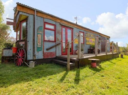 Crows Cabin in Gloucester