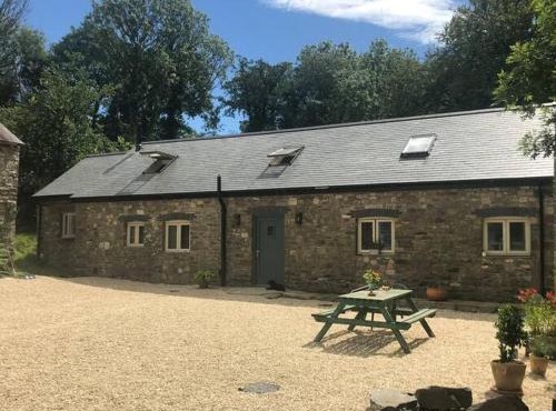 Crymlyn barn
