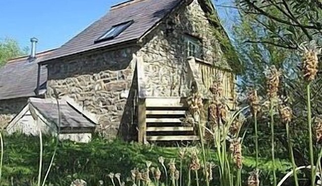 Detached Traditional Welsh Cottage Set Within Pembrokeshire National Par