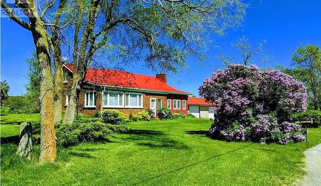 Enjoy all that the County has to offer! Located close to all the things. in Prince Edward