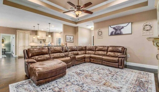 Exotic Farm Stay in Milton