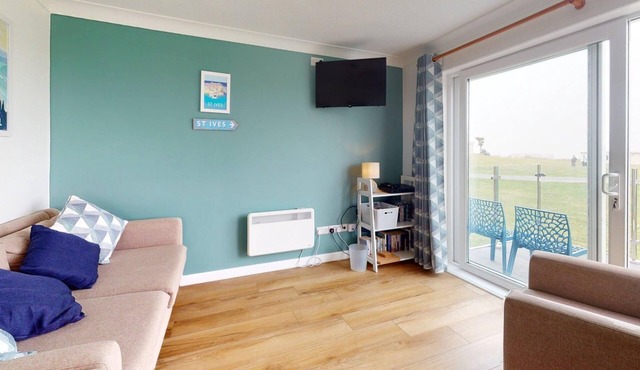F60 Atlantic View, Riviere Towans in Hayle