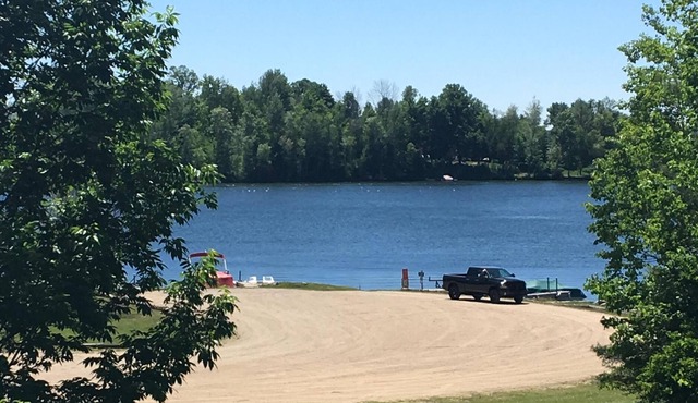 Family Friendly Sugar Springs Cottage - "Lakeview Life" in Gladwin