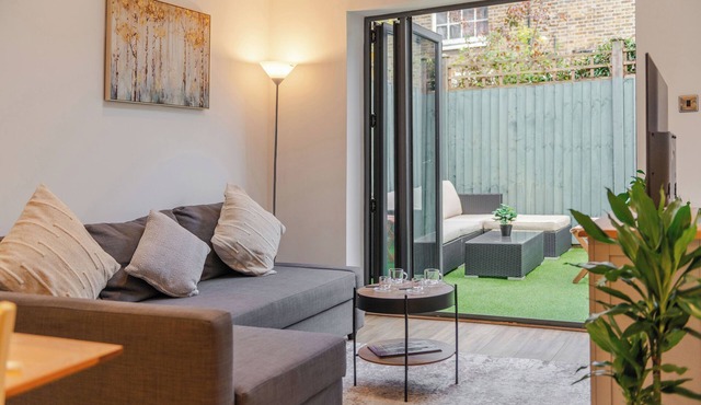 Featuring garden views, Three-Bedroom Bliss in London