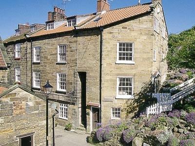 Flagstaff Cottage