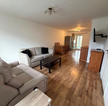 Furnished 2 bedroom house in Headington