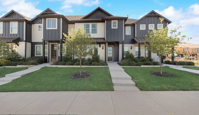 FW002 Executive 3BD| TownHome | Tavolo Pk F. Worth in Fort Worth
