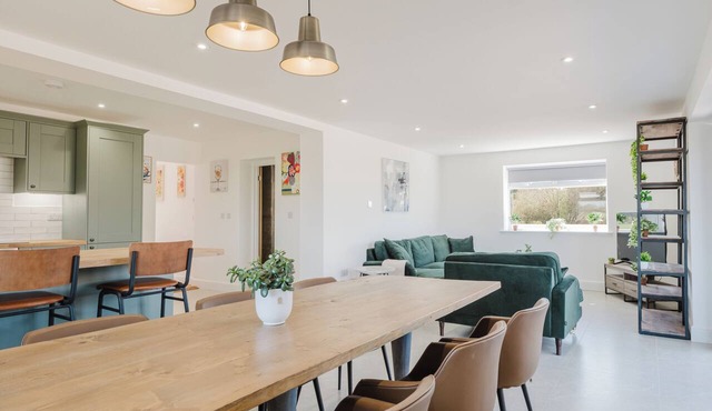 Gatekeeper's Cottage -Sleeps 8- Farm Shop Location in Cropthorne