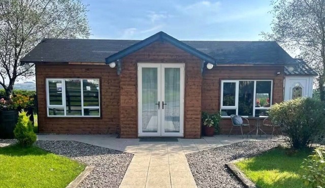 Gortin Glen Forest Cabin, Sleeps 7 with Parking