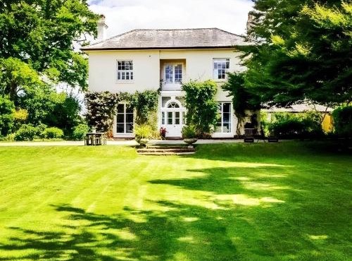 Grand Country House Hot Tub Dog Friendly