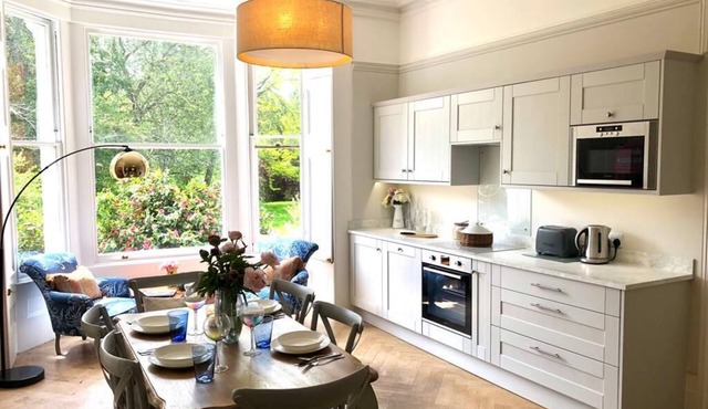 Hampton Court: Elegant Wing Of Victorian House