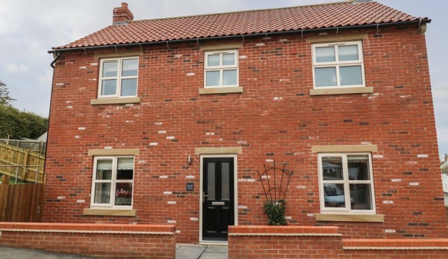 Holly Farm Cottage, Buckton And Bempton