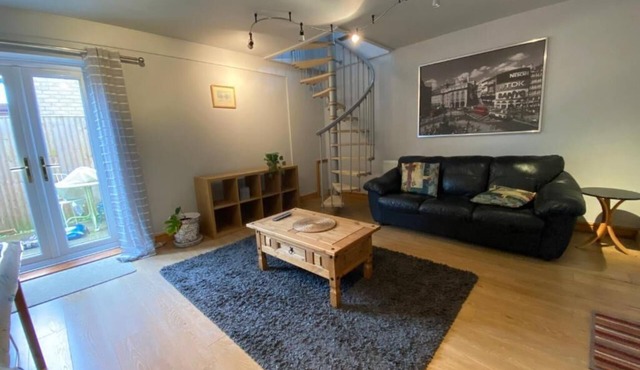 Host & Stay | Studley Knapp in Milton Keynes