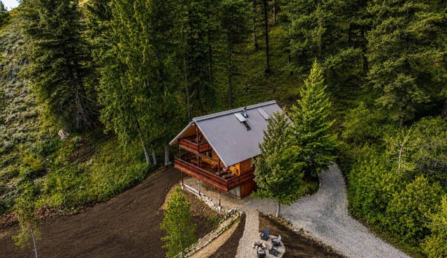 Lakeview Log Cabin | Walk to Beach | Fire Pit + More in Mountain Home