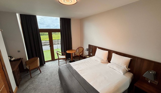 Leitrim Marina Hotel