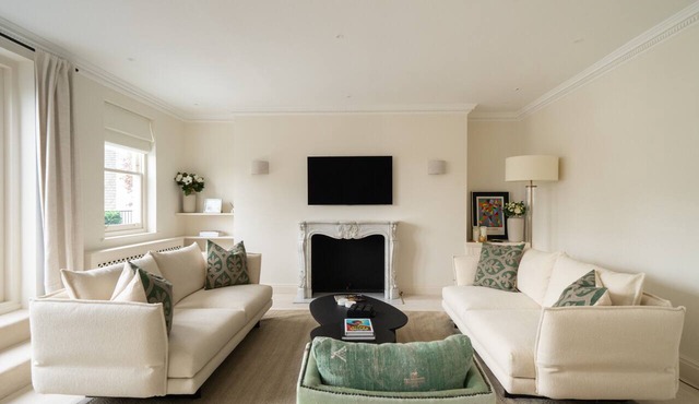LUXURIOUS KNIGHTSBRIDGE SINGLE FLOOR PENTHOUSE + 4 BEDROOMS + LARGE ROOF PATIO