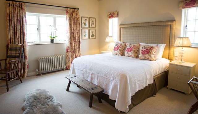 Luxury King Ensuite Coulston at The Three Daggers