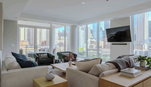 Luxury Loft Collection 901 - Terrace - River North in Chicago
