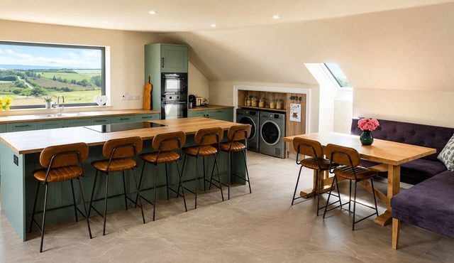 Luxury spacious 4-bedroom apartment in charming Westport for your stay