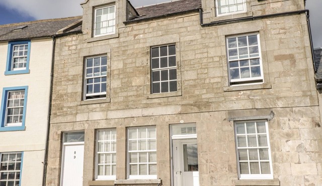 MAIMIE’S HARBOURVIEW, pet friendly in Pittenweem in Anstruther