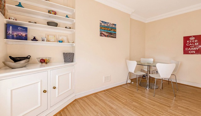 Metropolitan 1BR flat, 5 minutes Chalk Farm tube