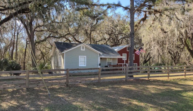 Micanopy Countyline Cottages in Micanopy