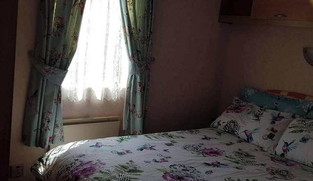Mobile Homes Magheroarty Sleeps 5/6 with Garden