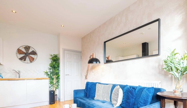 Modern 1BR Flat | Cardiff Castle & Stadium