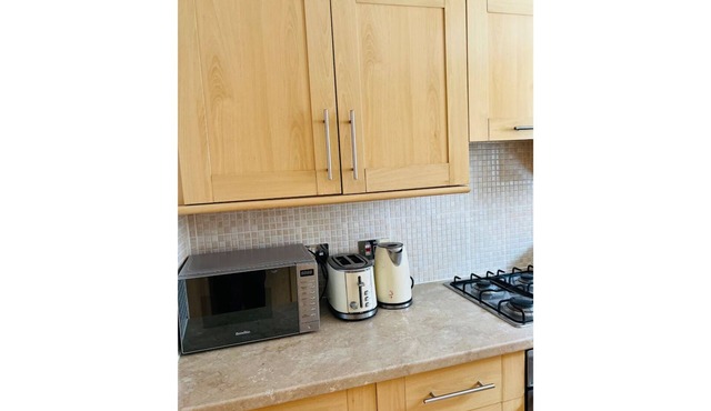 Modern 2bed 2bath serviced Apartment in Edinburgh