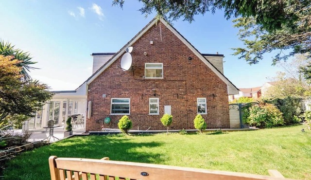 Modern 3BR Home | Free Parking | Perfect for Families