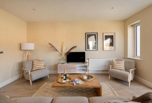 Modern Deluxe Apartment with a Seaview