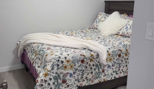 Modern, serene & cozy 2 bedroom | Ideal for travelers, families & work trips in Winnipeg
