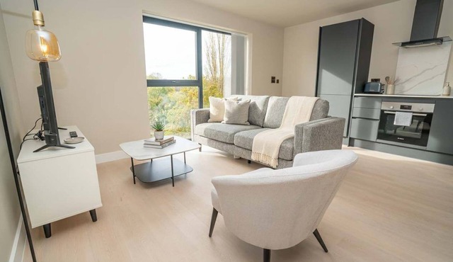 Modern & Spacious 2 Bed Apartment in Birmingham