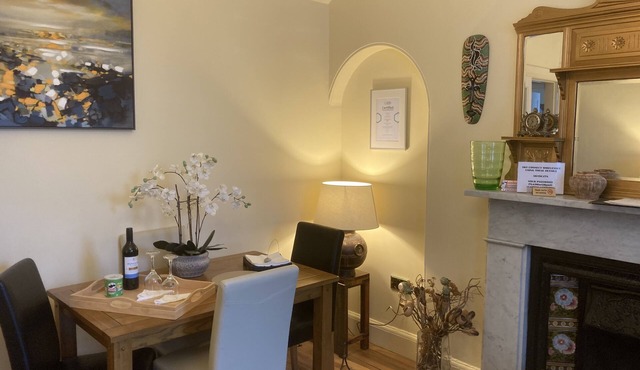 Mountroyal Victorian Self Catering Apartments 3&4. (Sleeps9.)