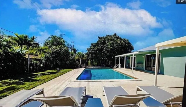 Naples Villa Heated Pool 1.3M to beach-11 People in Naples