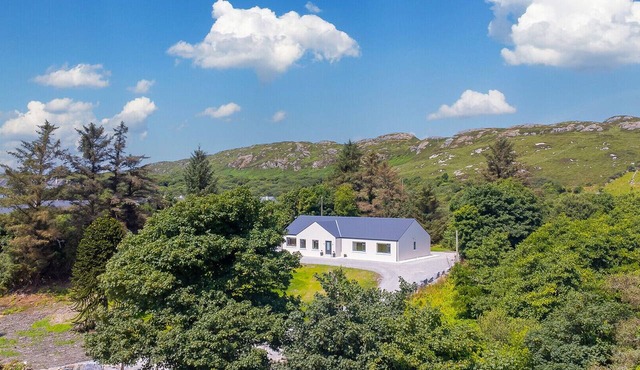 Owen Glen Cottage Clifden