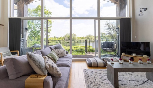 Paddlebrook - HM56 - Lakeside Spa Property