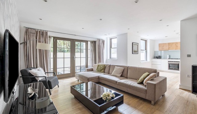 Pass the Keys | Stylish Luxury Flat in Prestigious St John's Wood